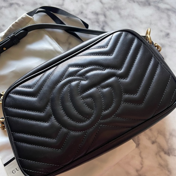 Authentic Gucci Marmont Matelasse Crossbody Bag - Picture 5 of 8